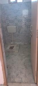 Bathroom Image of 1750 Sq.ft 2 BHK Builder Floor for rent in Indira Nagar Lucknow for Rs. 16000