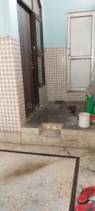 Bathroom Image of 900 Sq.ft 3 BHK Duplex for rent in Muradnagar Ghaziabad for Rs. 8000