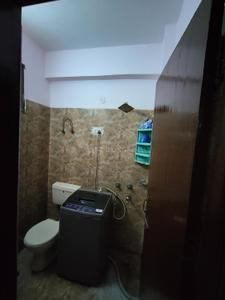 Bathroom Image of 1114 Sq.ft 3 BHK Apartment / Flat for sale in Krishna Apartments, Palam Vihar Extension Gurgaon for Rs. 4000000