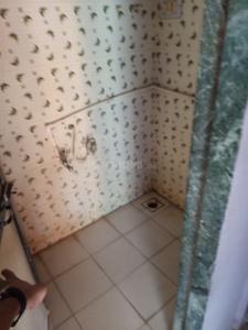 Bathroom Image of 690 Sq.ft 1 BHK Apartment / Flat for rent in K P Azad Residency Building A And G, GIDC Vapi for Rs. 7500