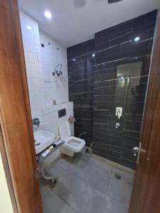 Bathroom Image of 900 Sq.ft 2 BHK Builder Floor for rent in Tagore Garden Extension New Delhi for Rs. 35000