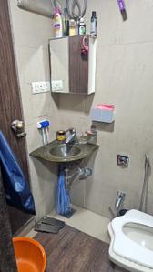 Bathroom Image of 870 Sq.ft 2 BHK Apartment / Flat for sale in Mazgaon Mumbai for Rs. 37500000