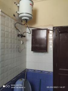 Bathroom Image of 2650 Sq.ft 3 BHK Independent House for rent in Sector 26 Noida for Rs. 48500