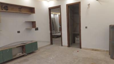 Bedroom Image of 1800 Sq.ft 3 BHK Builder Floor for sale in Vikaspuri New Delhi for Rs. 33000000