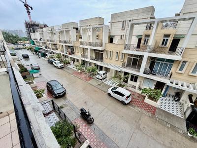 Image of 1700 Sq.ft 3.5 BHK Villa for rent in Amrapali Dream Valley, Noida Extension, Greater Noida for Rs. 29950