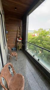 Balcony Image of 1350 Sq.ft 3 BHK Builder Floor for sale in Shalimar Bagh New Delhi for Rs. 34000000