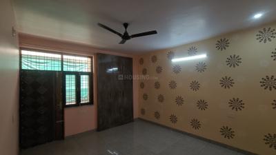 Bedroom Image of 1600 Sq.ft 2 BHK Builder Floor for rent in Sector 40 Gurgaon for Rs. 32000