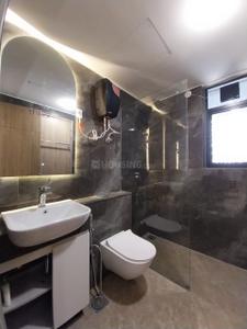 Bathroom Image of 2000 Sq.ft 3 BHK Apartment / Flat for rent in M3M Skywalk, Sector 74 Gurgaon for Rs. 67000