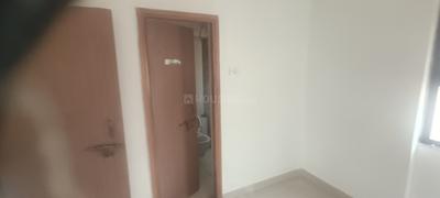Bedroom Image of 950 Sq.ft 2 BHK Apartment / Flat for rent in K Raheja Vista Phase 3, Mohammed Wadi Pune for Rs. 24000