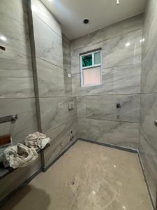 Bathroom Image of 850 Sq.ft 2 BHK Independent House for sale in Pitampura New Delhi for Rs. 13100000