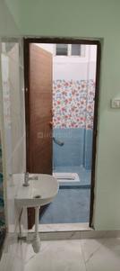 Bathroom Image of 800 Sq.ft 2 BHK Independent House for rent in Pulianthope Chennai for Rs. 18000