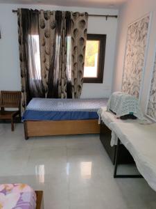 Bedroom Image of 1200 Sq.ft 4 BHK Independent House for sale in Sector 33 Noida for Rs. 42500000