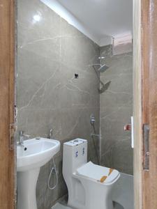 Common Bathroom Image of 2000 Sq.ft 4 BHK Apartment / Flat for sale in Titania Residency , Phi IV Greater Noida for Rs. 12500000