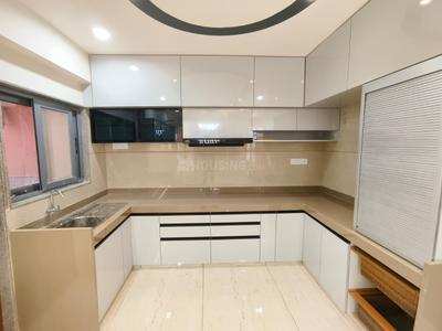 Kitchen Image of 3300 Sq.ft 4 BHK Apartment / Flat for rent in New Gotri Vadodara for Rs. 56000