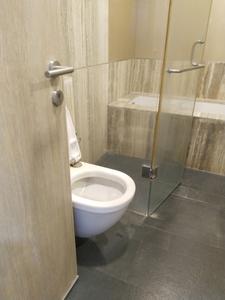 Bedroom One Image of 3500 Sq.ft 5 BHK Apartment / Flat for sale in Seasons Residency, Santacruz West Mumbai for Rs. 197500000