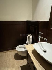 Bathroom Image of 8000 Sq.ft 5 BHK Duplex for sale in West End New Delhi for Rs. 460000000