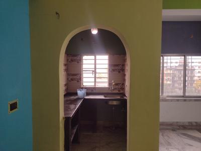 Kitchen Image of 900 Sq.ft 2 BHK Apartment / Flat for rent in Dum Dum Kolkata for Rs. 14000