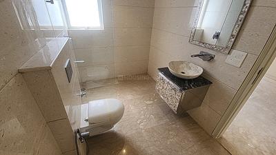 Image of 1700 Sq.ft 3 BHK Builder Floor for sale in Anand Vihar, New Delhi for Rs. 35000000