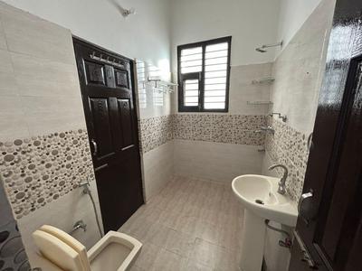 Bathroom Image of 1900 Sq.ft 3 BHK Apartment / Flat for sale in Dhakoli Zirakpur for Rs. 6500000