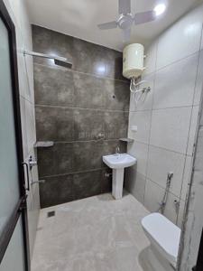 Bathroom Image of 580 Sq.ft 1 RK Builder Floor for rent in Civil Lines Ludhiana for Rs. 12000