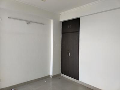 Bedroom Image of 997 Sq.ft 2 BHK Apartment / Flat for rent in Amrapali Pan Oasis, Sector 70 Noida for Rs. 38000