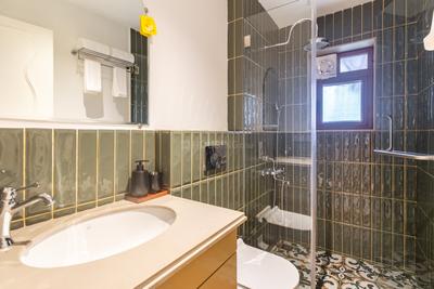 Bathroom Image of 703 Sq.ft 1 BHK Apartment / Flat for sale in Villaggio Ukiyo Residences, Nerul Goa for Rs. 15000000