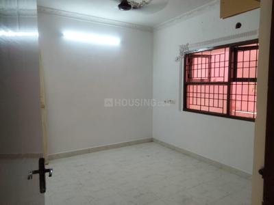 Bedroom Image of 980 Sq.ft 2 BHK Apartment / Flat for rent in Pallikaranai Chennai for Rs. 25000