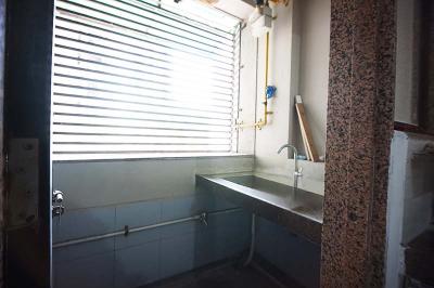 Kitchen Image of 1350 Sq.ft 3.5 BHK Apartment / Flat for sale in Naranpura Ahmedabad for Rs. 8000000