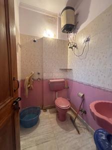 Image of 710 Sq.ft 2 BHK Builder Floor for rent in Dwarka Mor, New Delhi for Rs. 25000