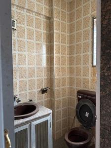 Bathroom Image of 1050 Sq.ft 2 BHK Apartment / Flat for sale in Colaba Mumbai for Rs. 29000000