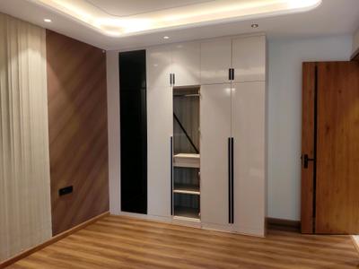 4 BHK Flat