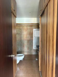 Bathroom Image of 2491 Sq.ft 3 BHK Apartment / Flat for rent in Janta Falcon View, JLPL Industrial Area Mohali for Rs. 65000