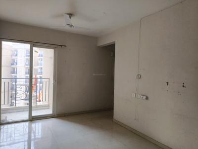 Living Room Image of 700 Sq.ft 2 BHK Apartment / Flat for sale in Signature Global The Millennia, Sector 37D Gurgaon for Rs. 6800000