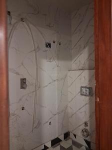Common Bathroom Image of 1250 Sq.ft 3 BHK Apartment / Flat for sale in JMD Siddhi Vinayak, Sector 73 Noida for Rs. 6550000