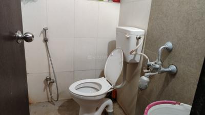Bathroom Image of 500 Sq.ft 1 BHK Apartment / Flat for rent in Mantra Essence, Undri Pune for Rs. 20000