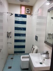 Bathroom Image of 1350 Sq.ft 3 BHK Builder Floor for sale in New Rajinder Nagar New Delhi for Rs. 27000000