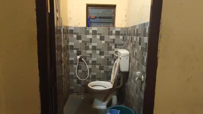 Bathroom Image of 750 Sq.ft 1 BHK Independent House for rent in Saroornagar Hyderabad for Rs. 7500