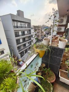 Balcony Image of 1200 Sq.ft 3 BHK Builder Floor for rent in Mansarover Garden New Delhi for Rs. 45000