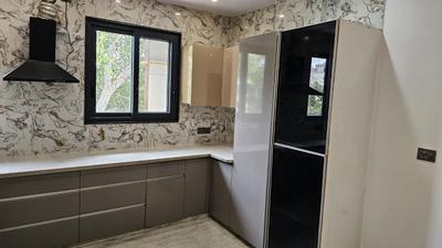 Kitchen Image of 1350 Sq.ft 3 BHK Apartment / Flat for sale in Paschim Vihar New Delhi for Rs. 17500000