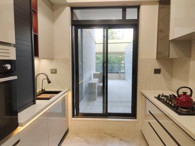 Kitchen Image of 2000 Sq.ft 3 BHK Apartment / Flat for sale in Gateway, Santacruz West Mumbai for Rs. 76000000