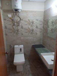 Bathroom Image of 435 Sq.ft 1 RK Apartment / Flat for rent in Paramount Pine And Oak Studio, Surajpur Greater Noida for Rs. 15250