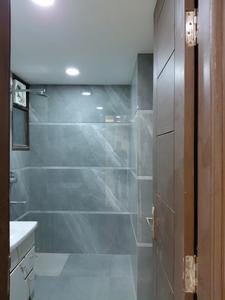 Common Bathroom Image of 1200 Sq.ft 3 BHK Apartment / Flat for sale in Sultanpur New Delhi for Rs. 8500000