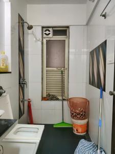 Common Bathroom Image of 1180 Sq.ft 3 BHK Apartment / Flat for rent in Rosa Bella, Hiranandani Estate Thane for Rs. 60000