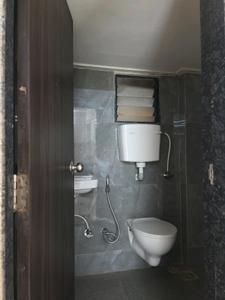 Common Bathroom Image of 1700 Sq.ft 3.5 BHK Apartment / Flat for sale in RNA NG Bliss, Bhayandar East Mira Bhayandar for Rs. 18000000