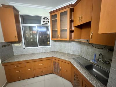 Kitchen Image of 1152 Sq.ft 2.5 BHK Apartment / Flat for sale in DLF Princeton Estate, Sector 53 Gurgaon for Rs. 25000000
