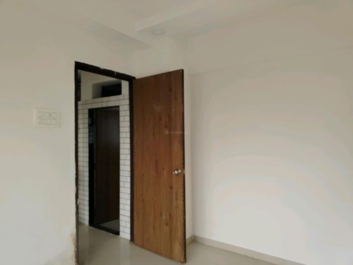 Shellproof Gladiolus Tower Main Image 1