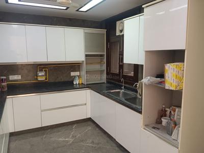 Kitchen Image of 3000 Sq.ft 4 BHK Builder Floor for rent in Green Park Extension New Delhi for Rs. 225000