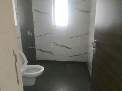 Bathroom Image of 1800 Sq.ft 4 BHK Apartment / Flat for sale in Fortune Avirahi Wing A, Borivali West Mumbai for Rs. 58000000