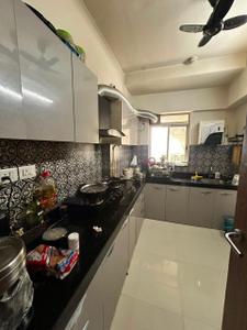 Kitchen Image of 735 Sq.ft 2 BHK Apartment / Flat for rent in Lodha Amara, Kolshet Thane for Rs. 60000