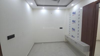 Living Room Image of 675 Sq.ft 3 BHK Builder Floor for sale in Laxmi Nagar New Delhi for Rs. 6800000
